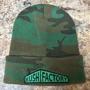 Kush Factory Camo Beaine